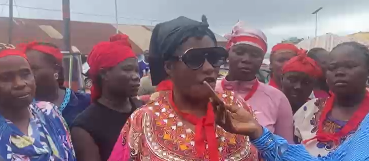 A/R: Agogo tomato farmers protest alleged rejection of produce in Kumasi