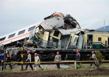 64 dead after two high-speed trains collide in Spain