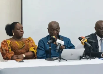 Public sector workers to receive 9% pay rise in 2027, 10% in 2028