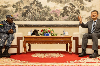 Customs Commissioner Aaron Konor pays courtesy visit to Chinese ambassador