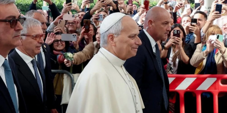 Pope diagnosed with lung cancer but had successful surgery, Vatican says