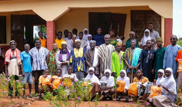 Dr Sa-ad Iddrisu donates sandals, exercise books and school uniforms to NWOGU D/A JHS